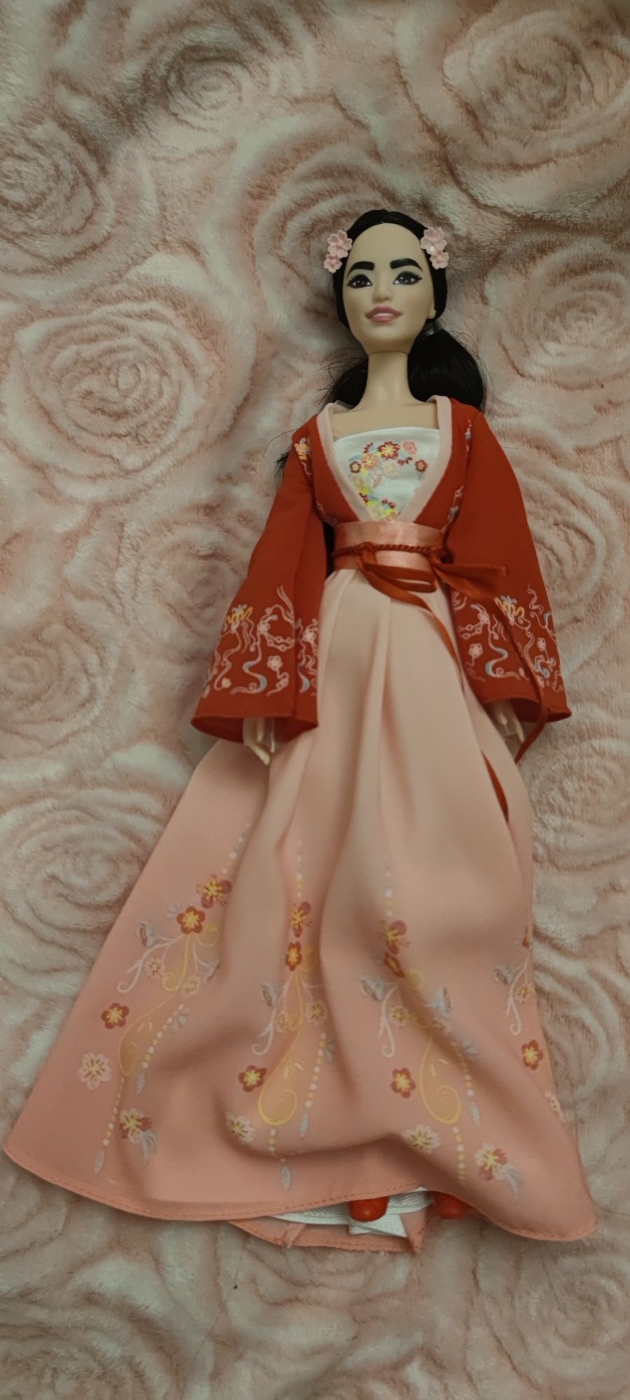 Lalka Barbie azjatka w stroju Lunar New Year model muse