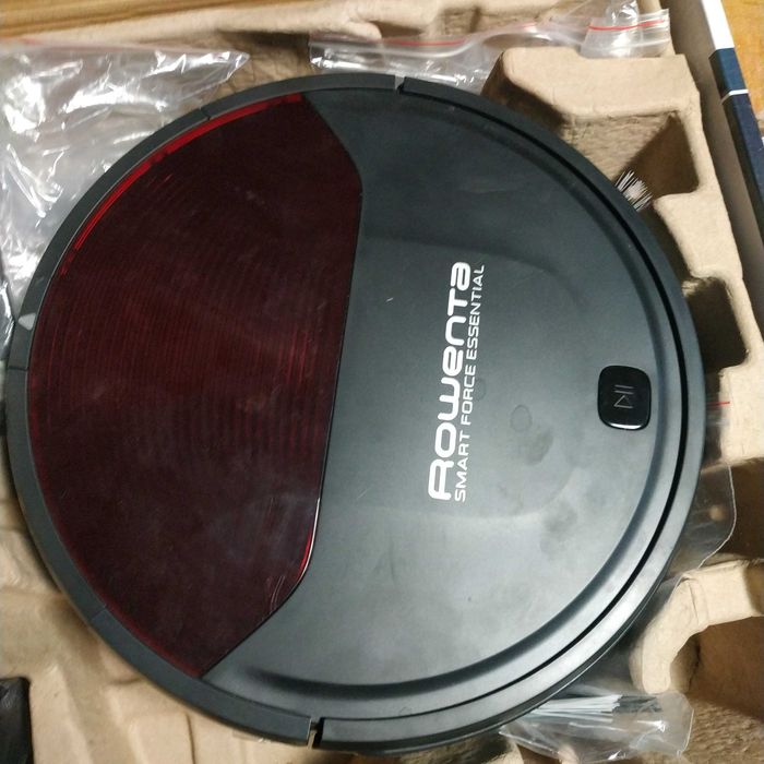 Robot sprzątający Rowenta Smart Force Essential RR6943 WH uszkodzony
