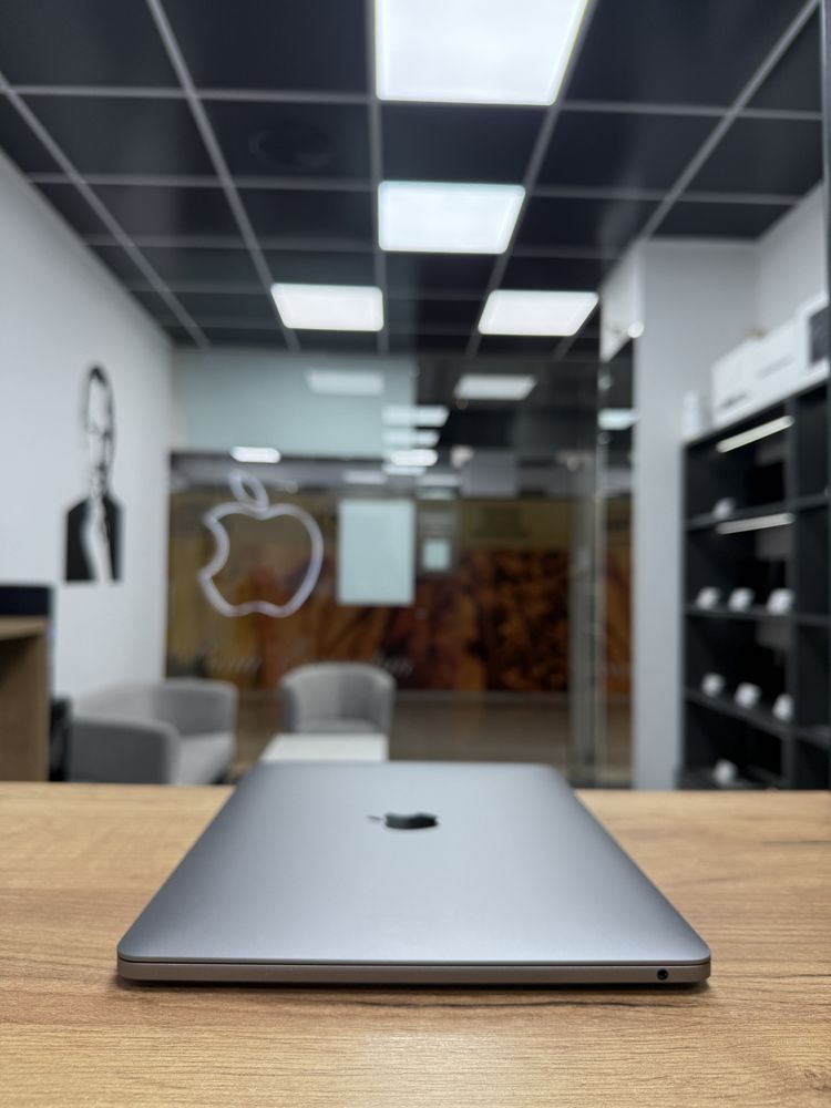 Macbook Pro 13 2019(2020) i5 • 8Gb • 128Gb • Гарантія Макбук Відмінний