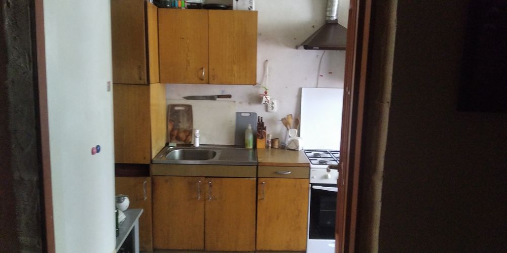 продам срочно кухню настоящее дерево состояние удовлетворительное