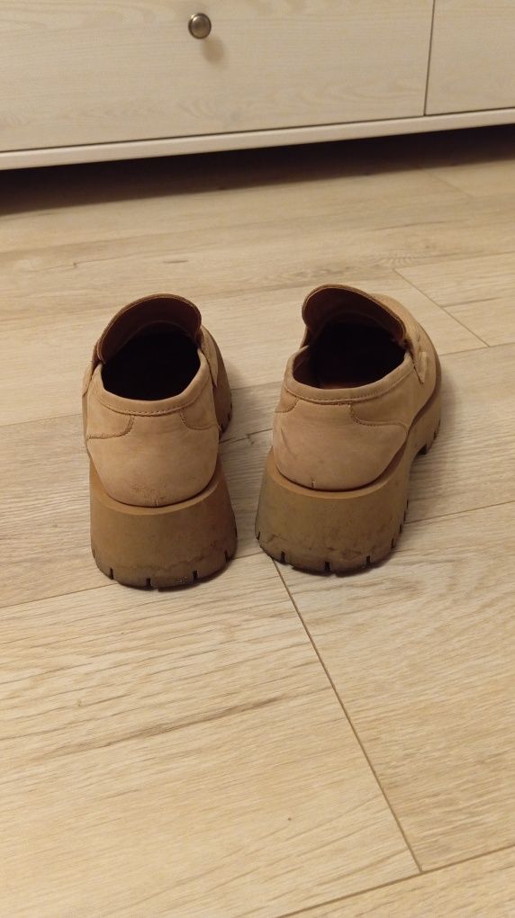Mokasyny buty na platformie skórzane r. 37 Simple