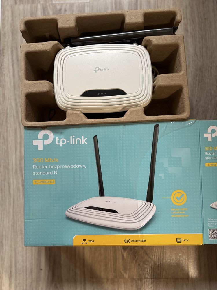 Router TL- WR 841N