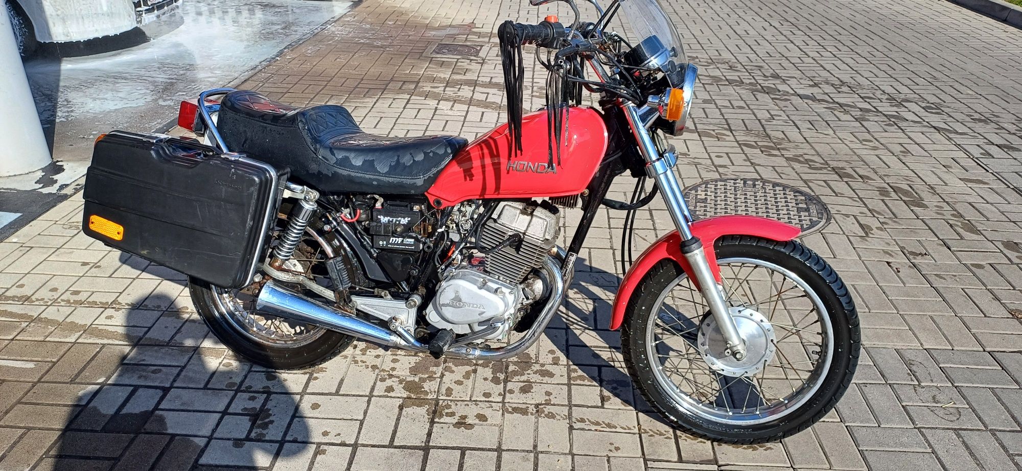 Honda 250, mc 06 ładny egzemplarz
