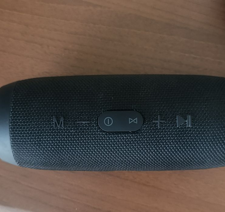 Портативна Bluetooth колонка JBL