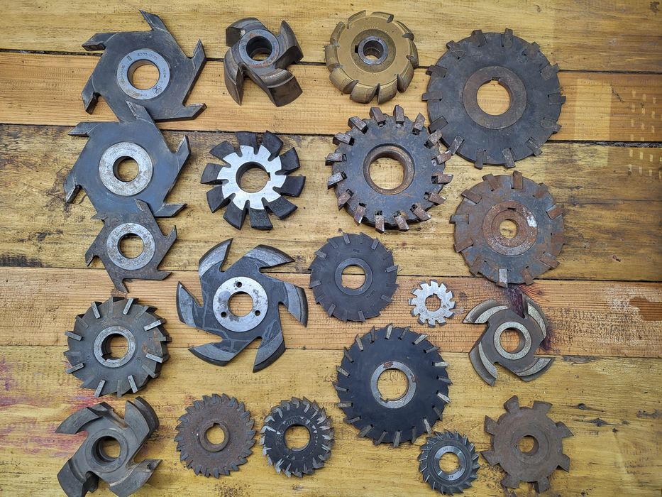 Продам фрезы по дереву