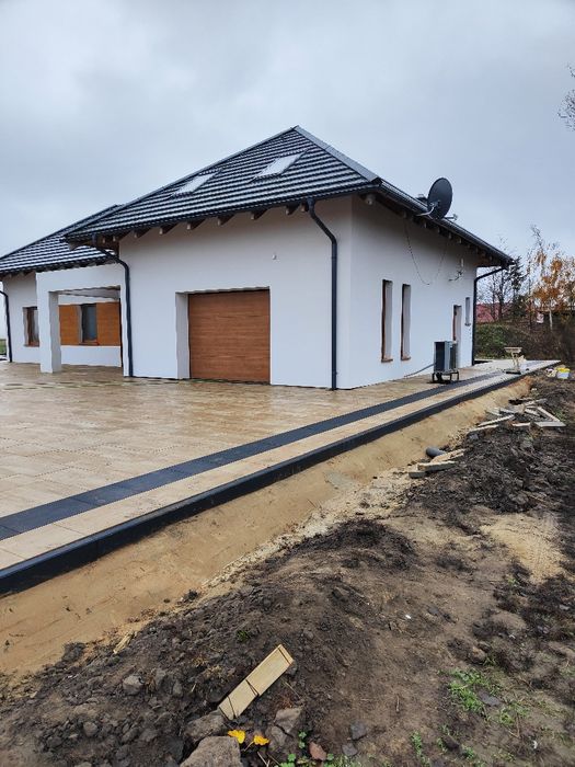 Układanie kostki brukowej Brukarstwo.Kostka brukowa