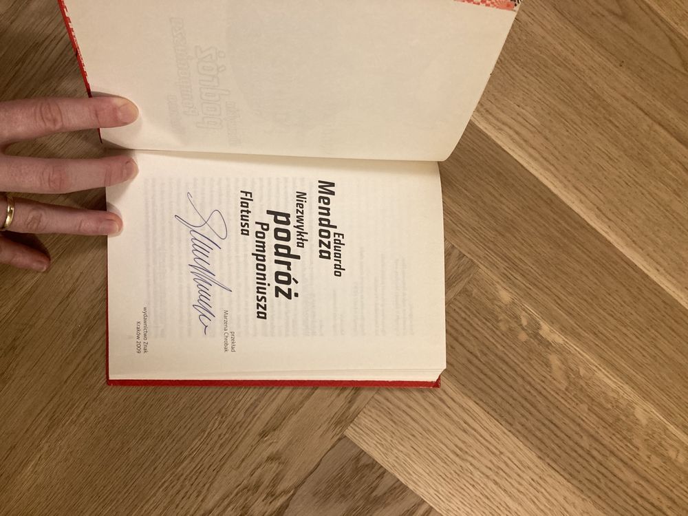 Książka „Niezwykła podróż Pomponiusza Flatusa” z autografem