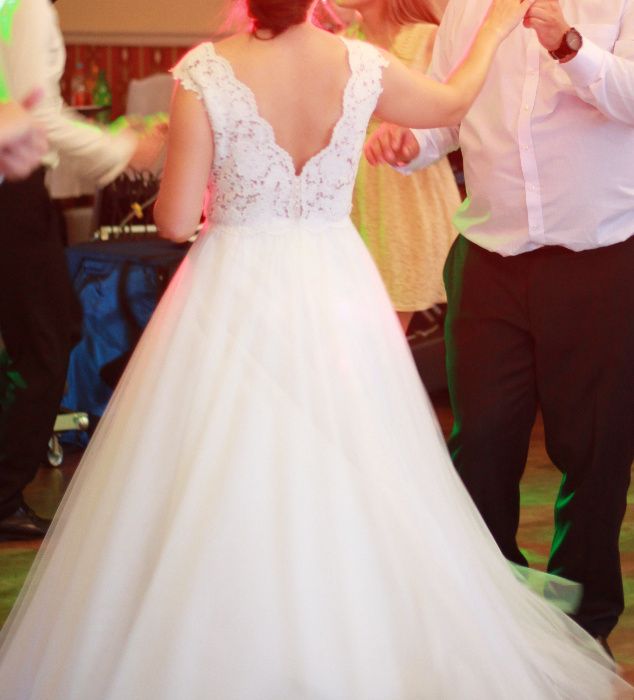 Suknia ślubna Bergamia Annais Bridal by Ola La + halka z kołem + welon