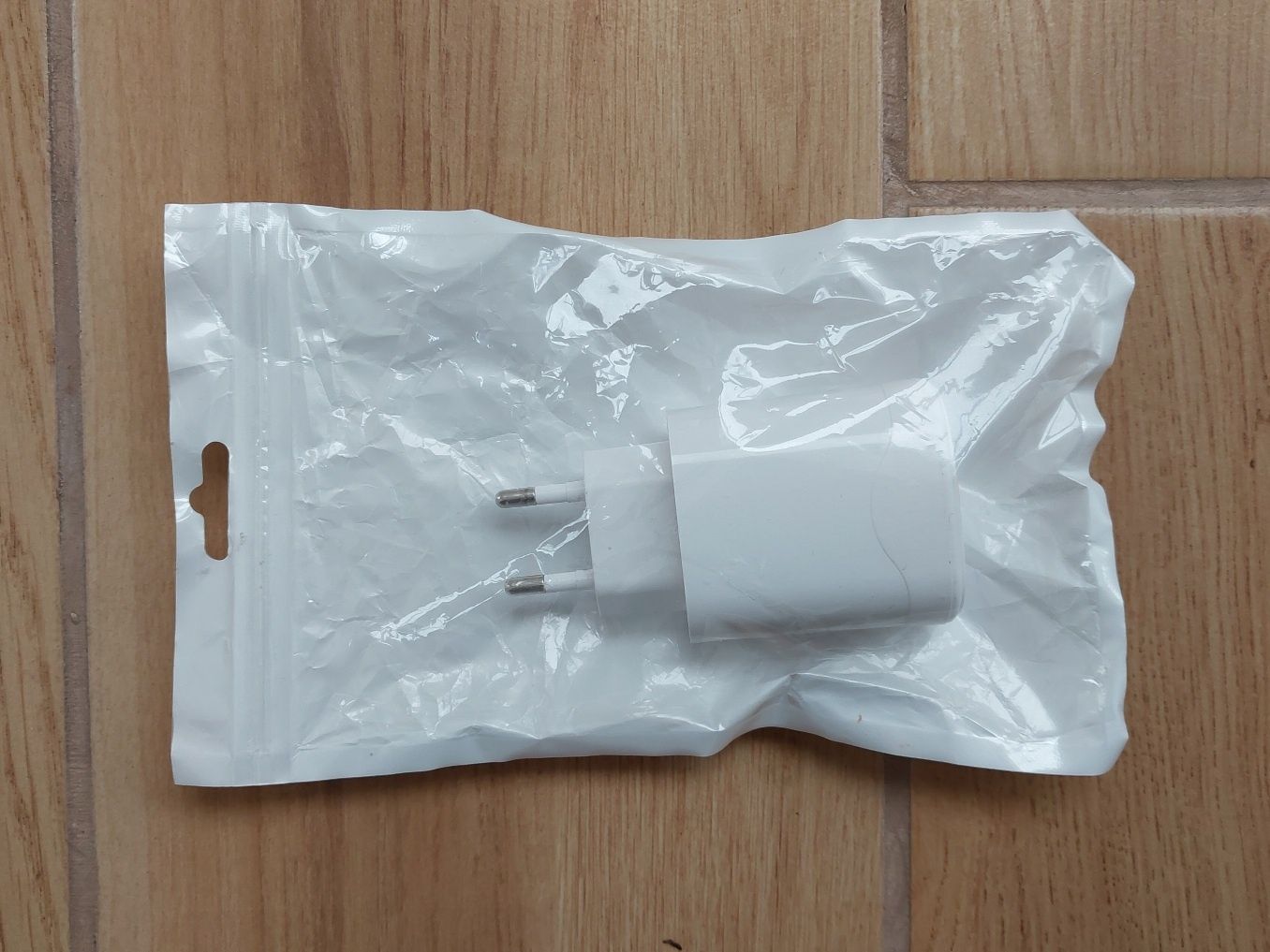 Szybka Ładowarka Uniwersalna QC3.0 38W Zasilacz Kostka Prezent