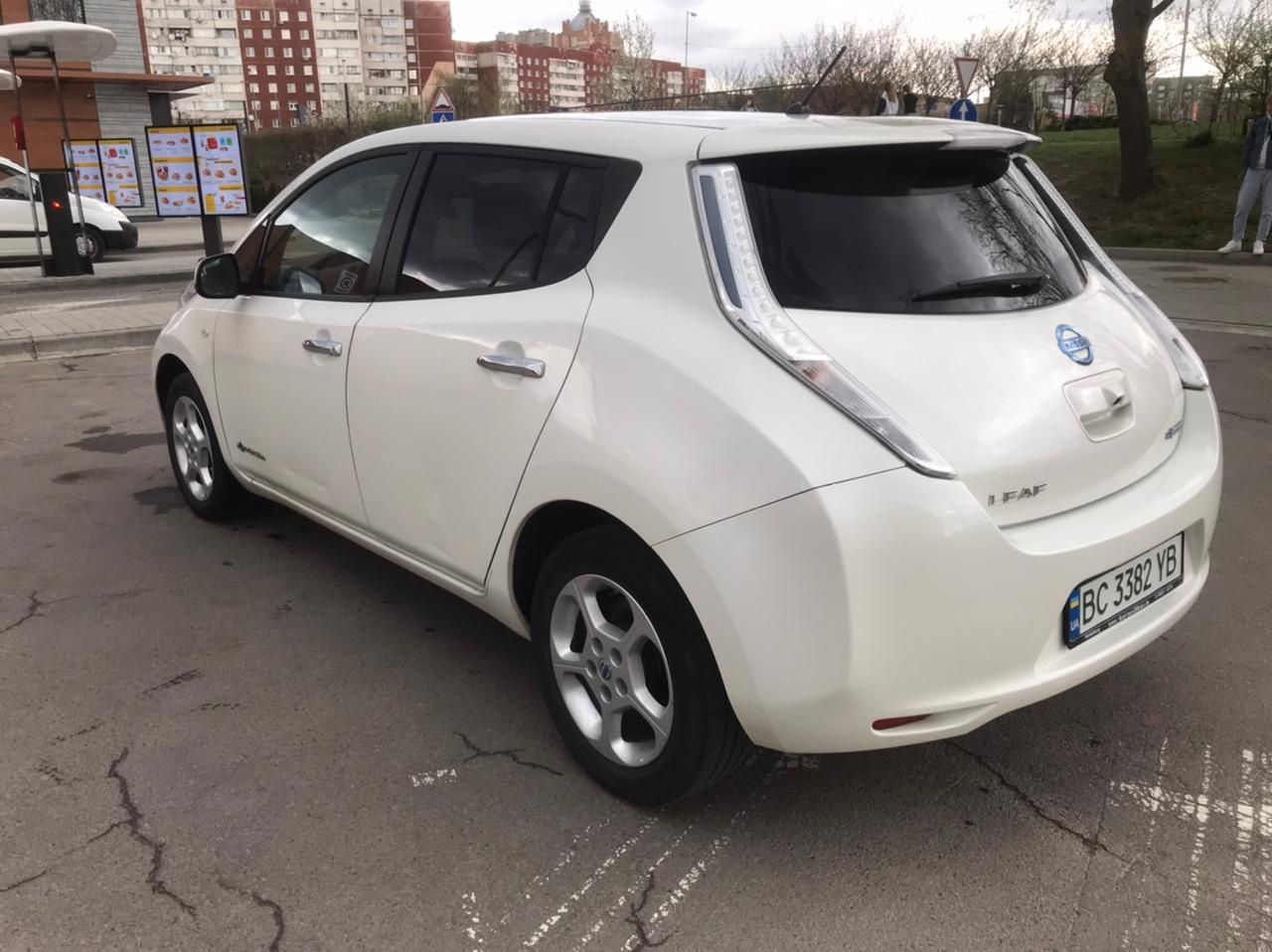 Nissan Leaf 12/12 з тепловим насосом