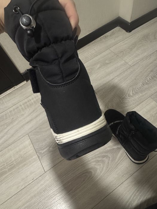 Чоботи р.34 Calvin Klein