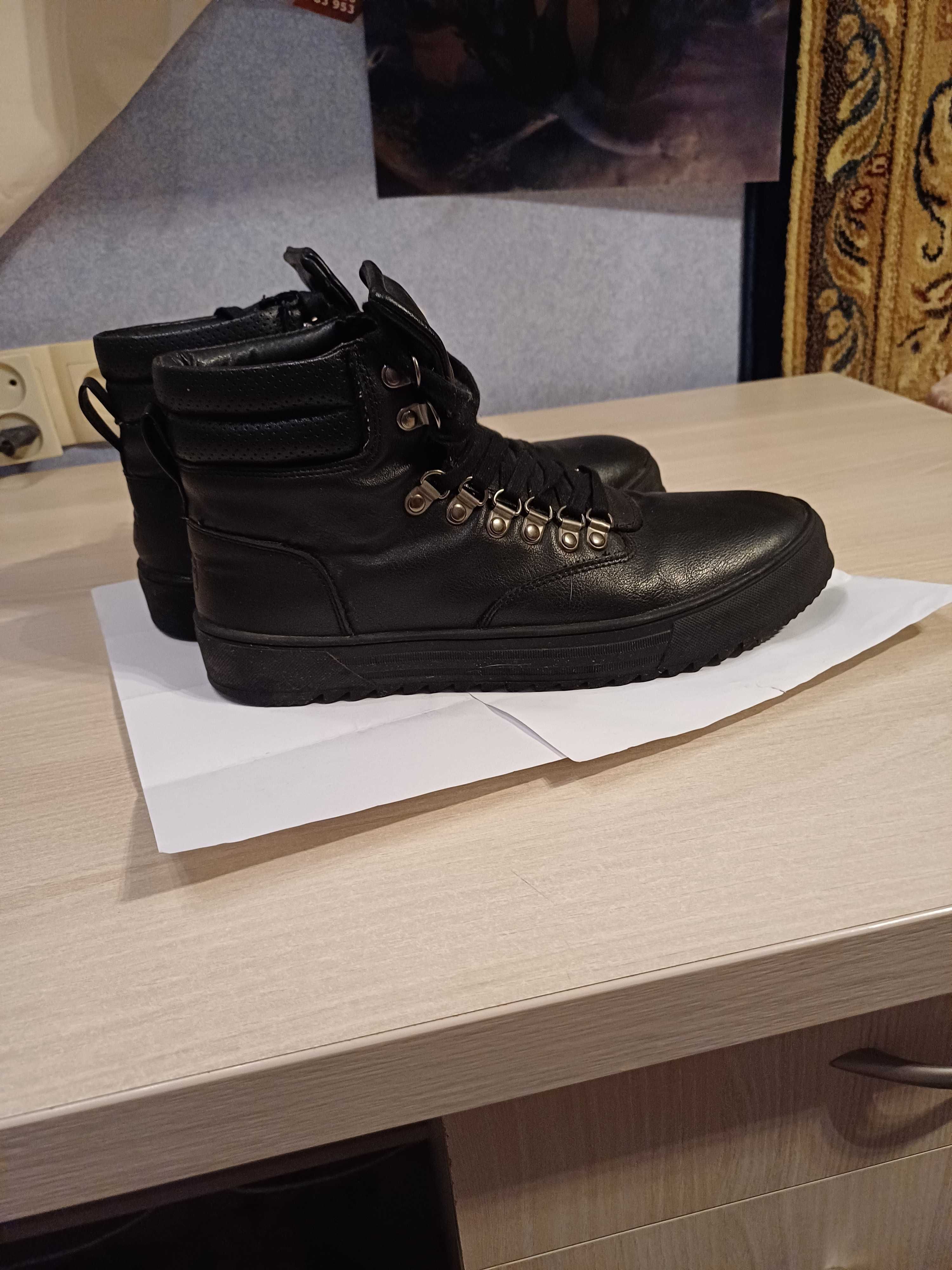 продам ботинки мужские
