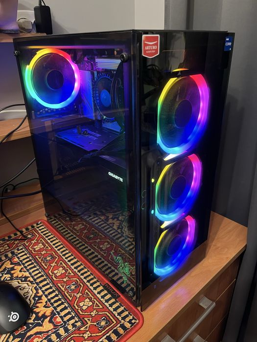 Komputer Gamingowy z Monitorem