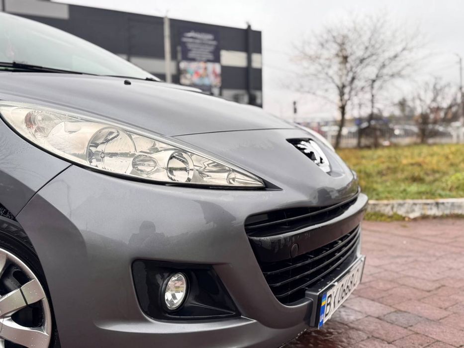Peugeot 207sw 2010 року