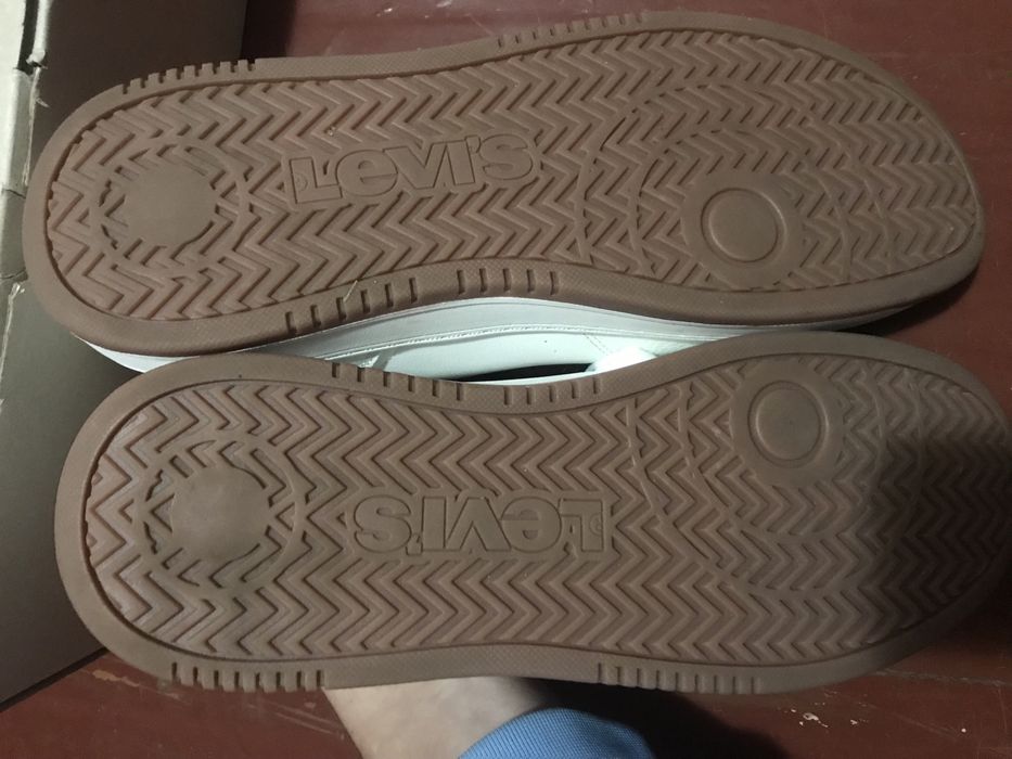 Кросівки levis (45р.) шкіра. Оригінал