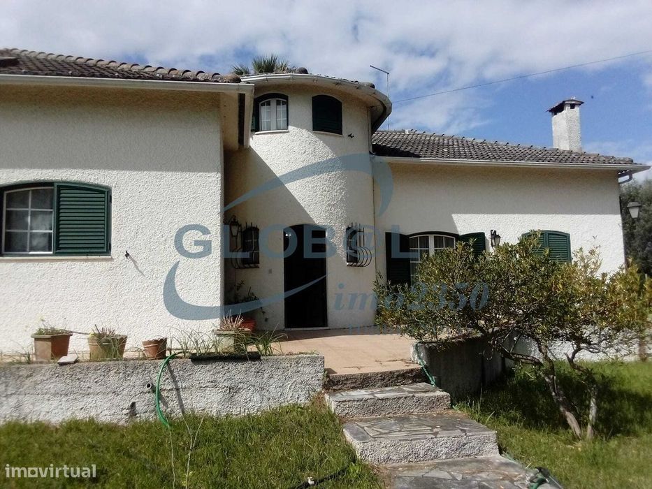 Moradia Térrea à Venda em Torres Novas