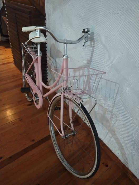 Bicicleta estilo pasteleira