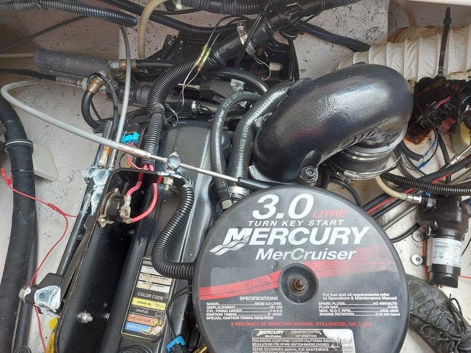 Motorówka Rinker Captiva 192