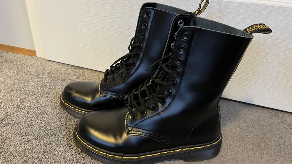 Dr Martens trzewiki 10 dziurek 38/39 glany czarne