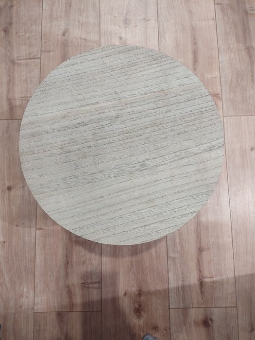 Stolik kawowy kosz zloty