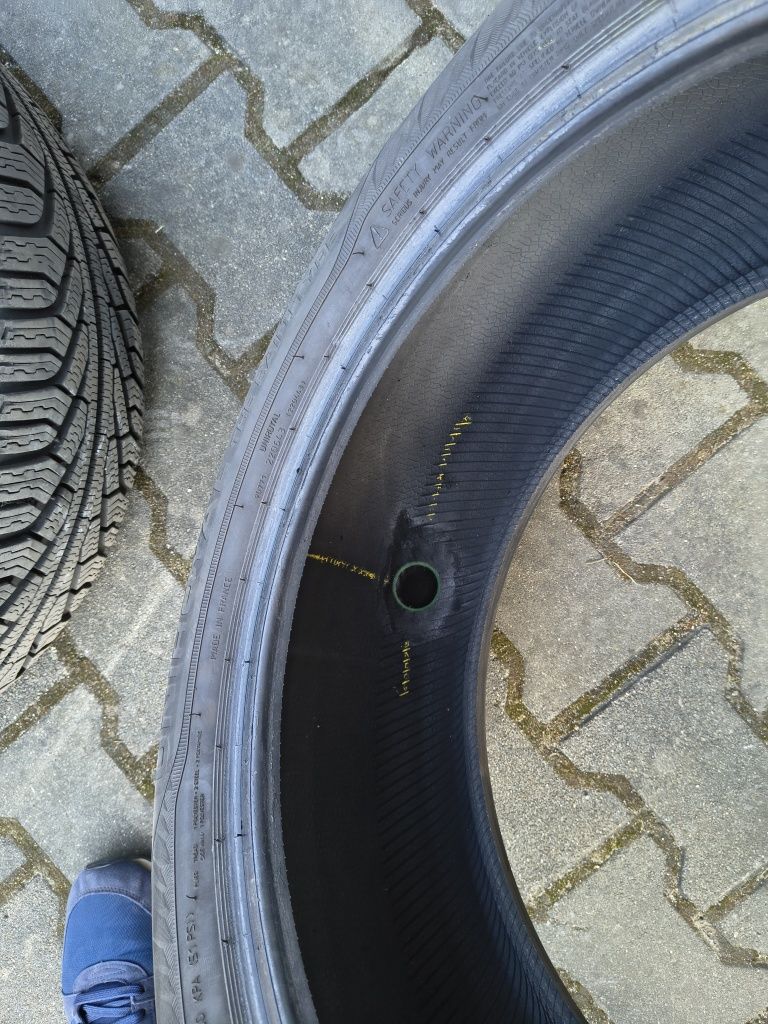Opony zimowe Uniroyal 215/55 R17 V XL MS Plus 77