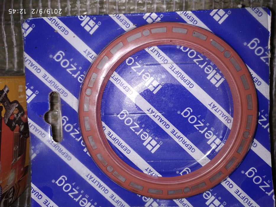 ГАЗ. , сальник коленвала ,