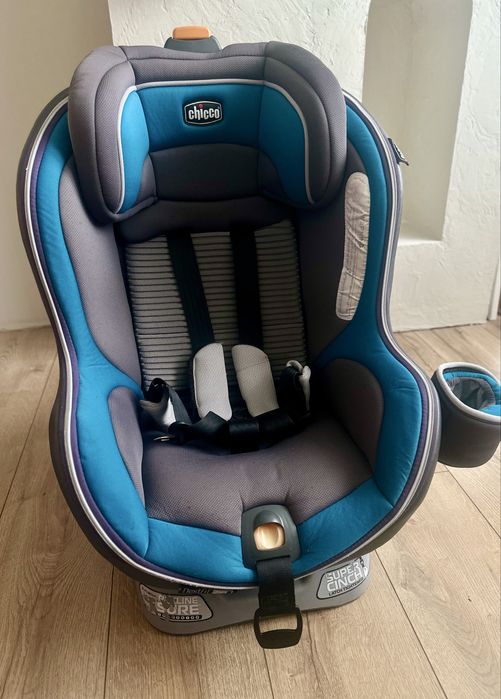 Автокрісло 0+ Chicco nextfit zip