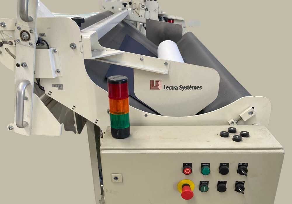 Industria Têxtil - Lectra Prospin - máquina de corte automático