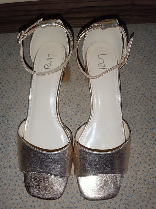 Босоніжки р.41..