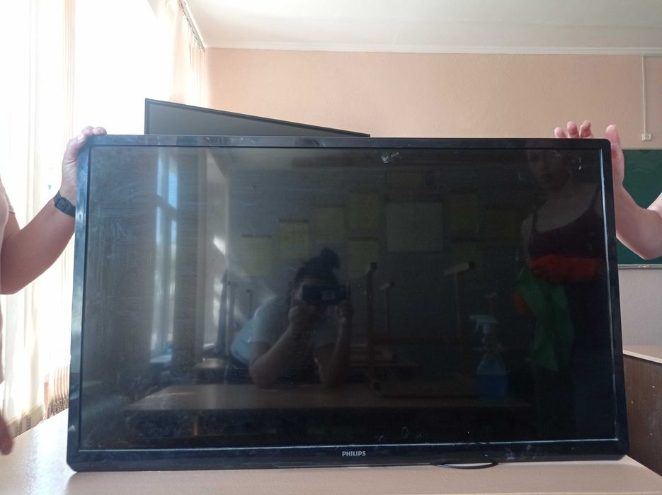 Телевізор  PHILIPS 42PFL3507H/12