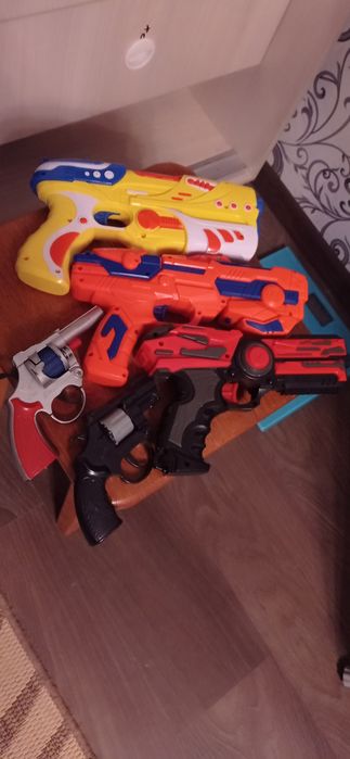 Пістолети для хлопчика