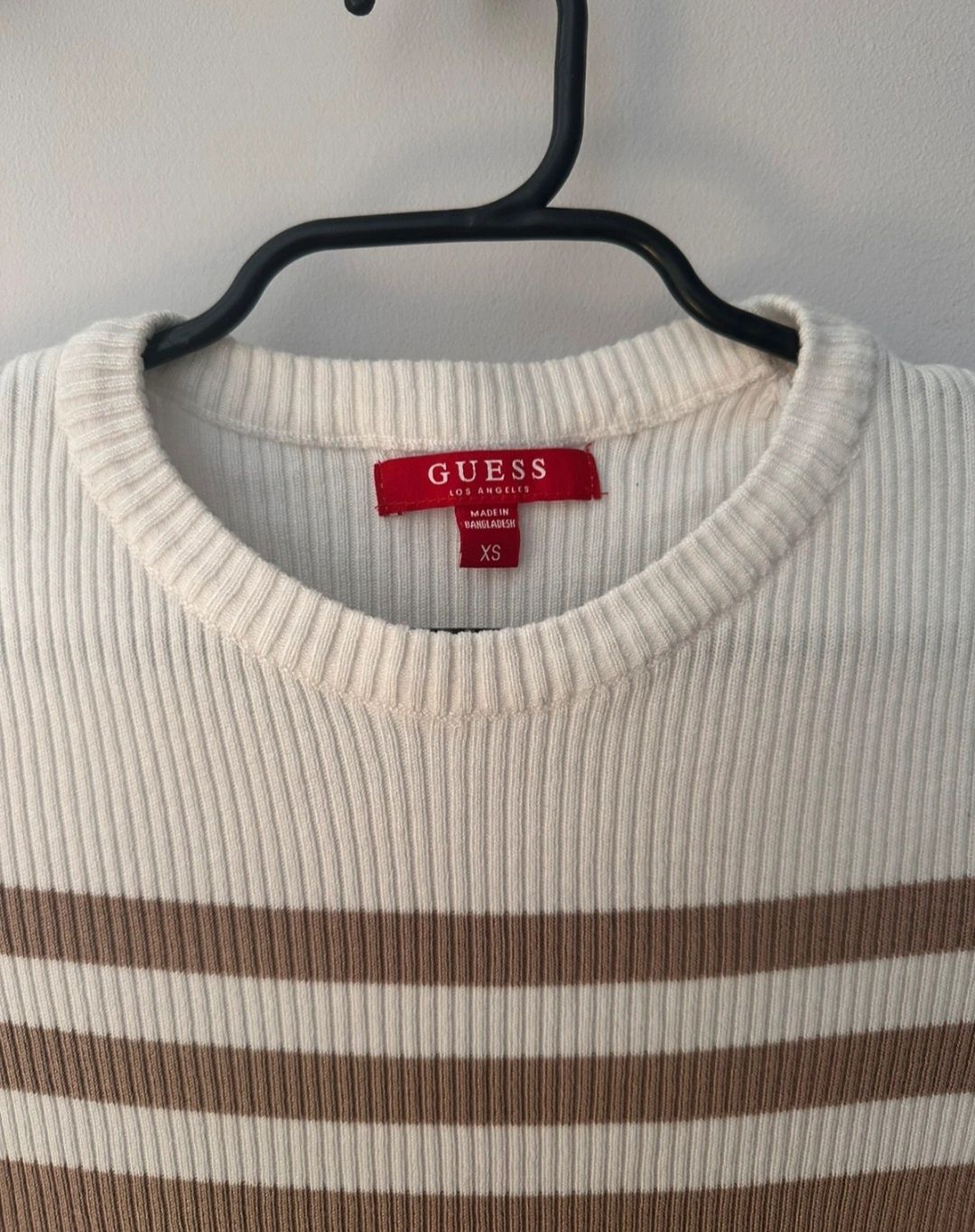 Nowy sweterek Guess rozm. XS