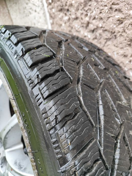 Zimowe opony wraz z alufelgami R18