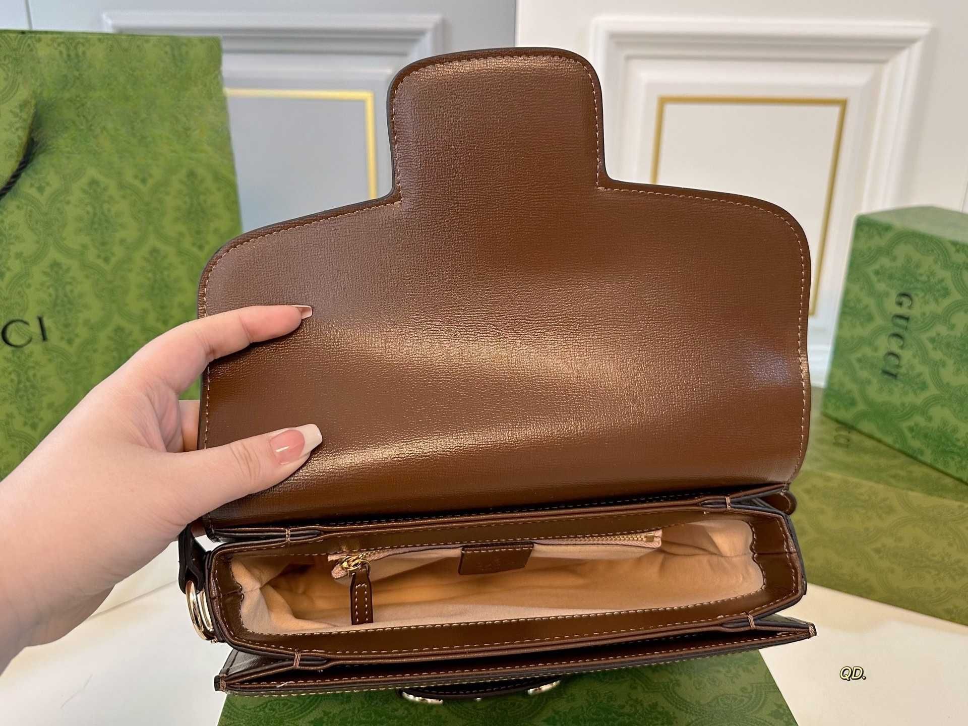 Gucci nowy monogram 1955 torba siodłowa