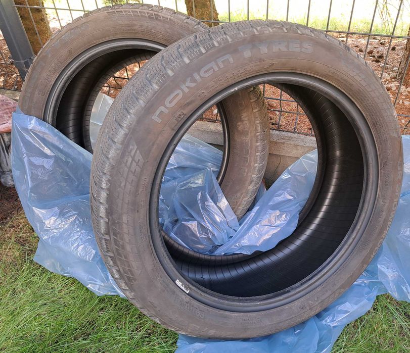 Dwie opony zimowe auto osobowe