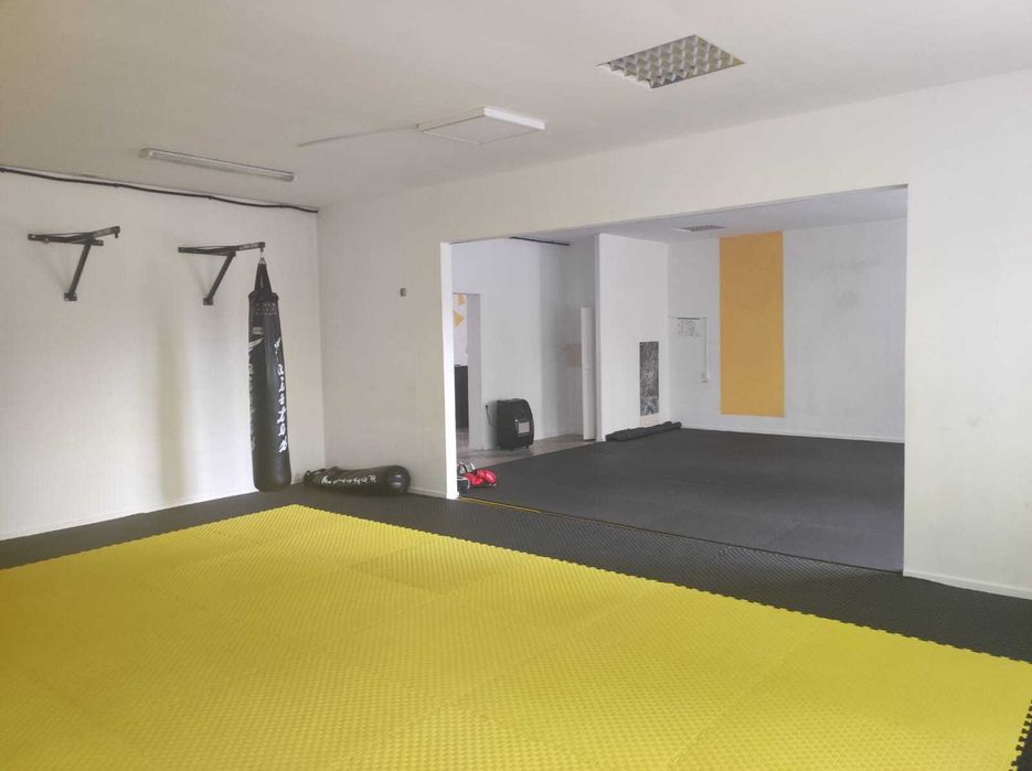 Lokal usługowy do wynajęcia – Bełchatów, ul. Sienkiewicza 23