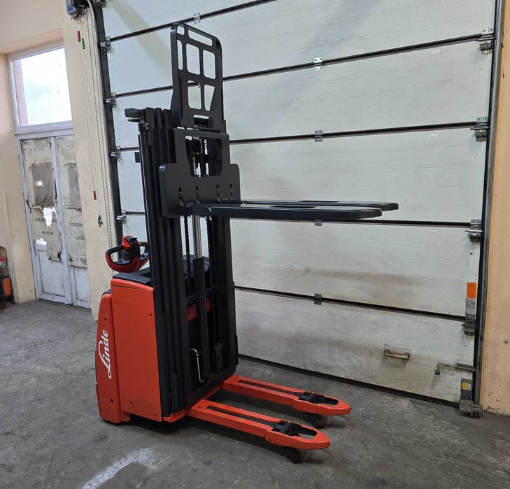 Штабелер самохідний Linde 1.4 тонни, підйом 4,352 метра, 2020 р.