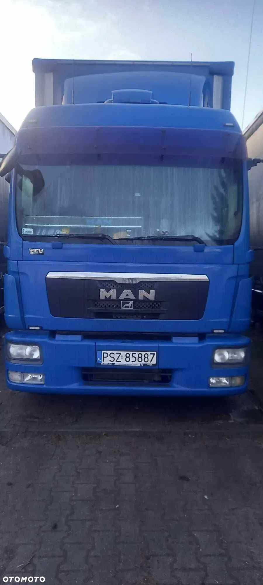Mam na sprzedaż zestaw ciężarowy marki MAN TGL 8 250 wraz z przyczepą