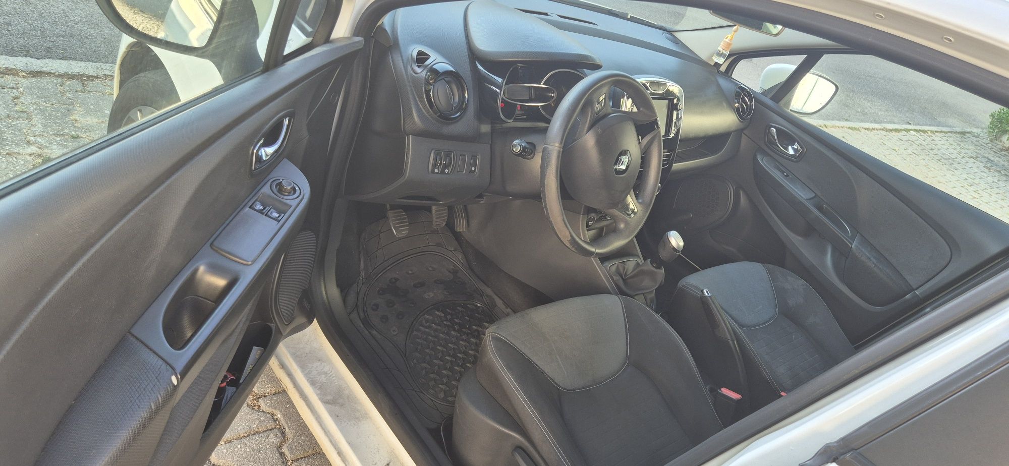Renault Clio 1.5 DCI 90CV