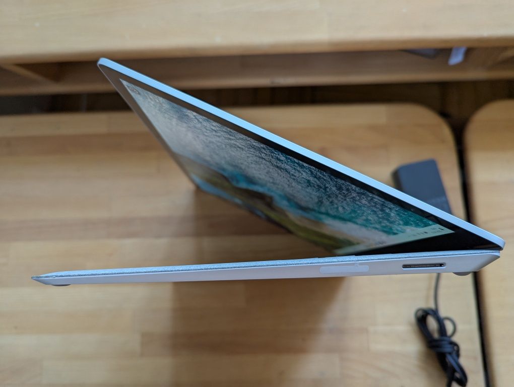 Microsoft Surface Laptop 16/1024gb Intel Core i7-7660u
