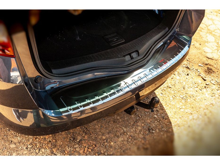 Renault Megan 4 SW Накладка на задній бампер Carmos