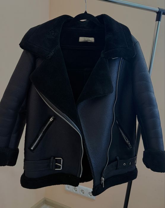 Продам стильну чорну дублянку