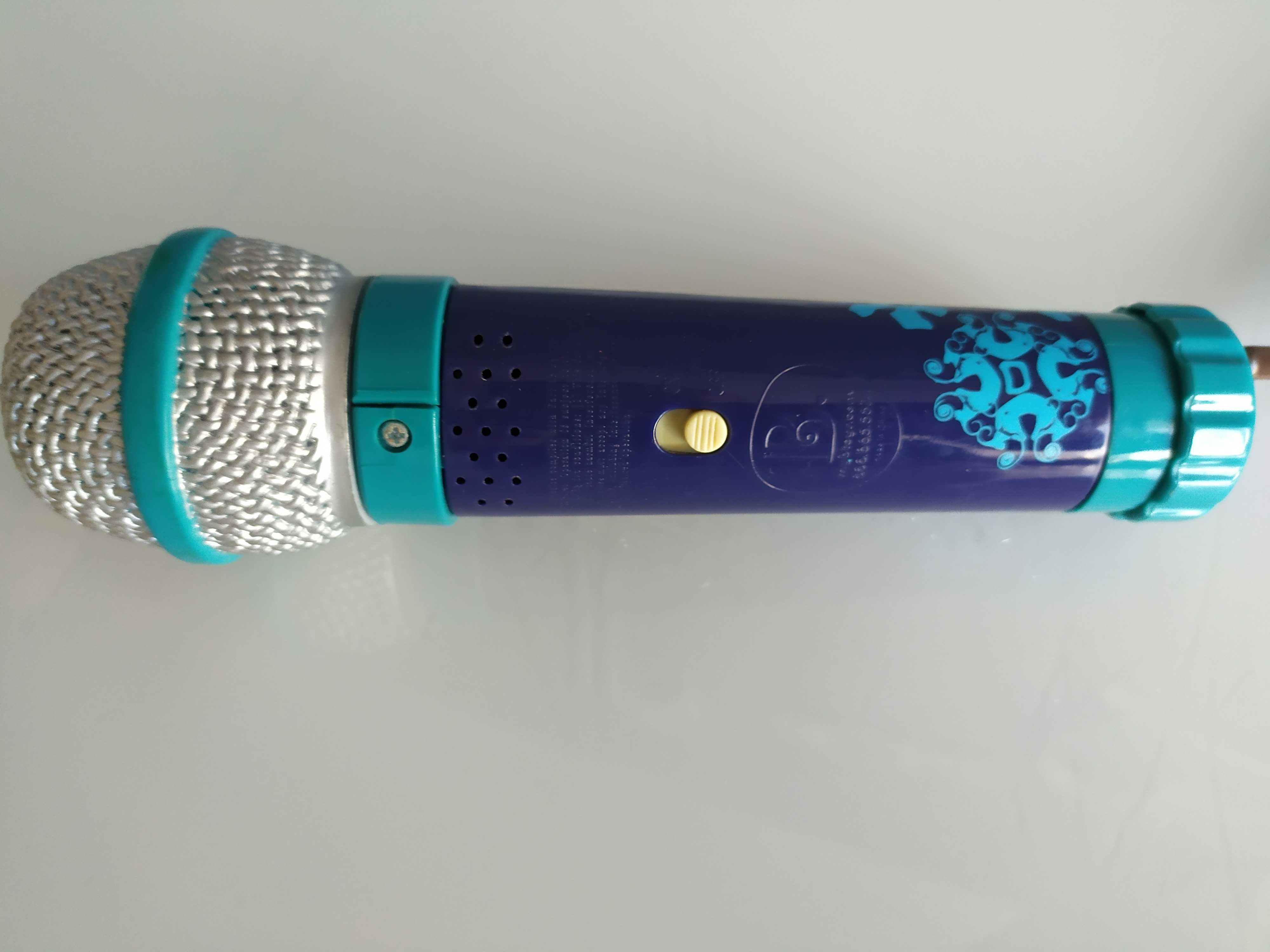 Mikrofon B-Toys dla dzieci, zabawka mikrofon do karaoke z 8 piosenkami