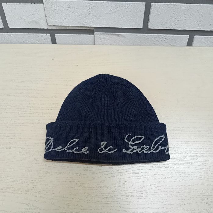 Шапка від бренду Dolce Gabanna