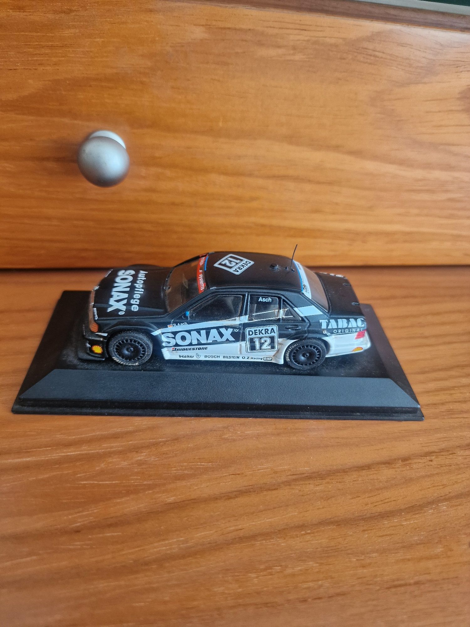 Vendo Miniatura Mecedes 190e