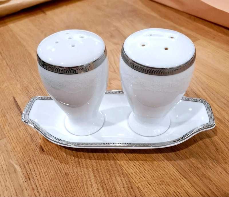 Zestaw obiadowy na 12 osób I kawowy na 6 osób