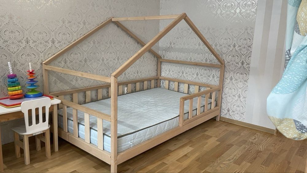 Ліжко з матрасом