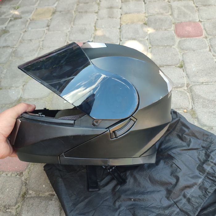 Мото шлем. Тонований.