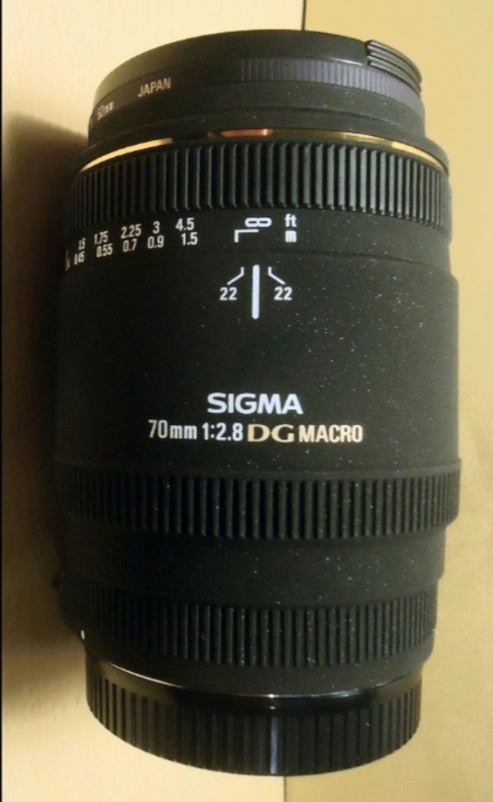 LENTE SIGMA 70mm 1: 2.8 DG MACRO. 
Nova.
Para Canon.