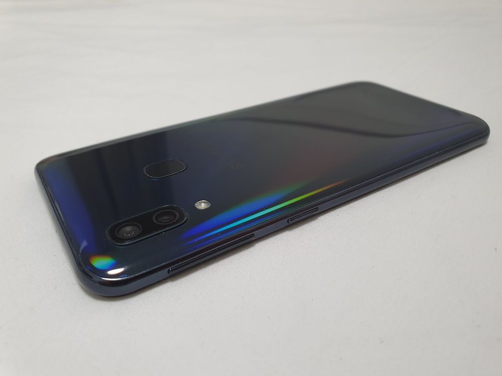 Смартфон 5.9" Samsung Gаlaxy A40 SM-A405FN/DS